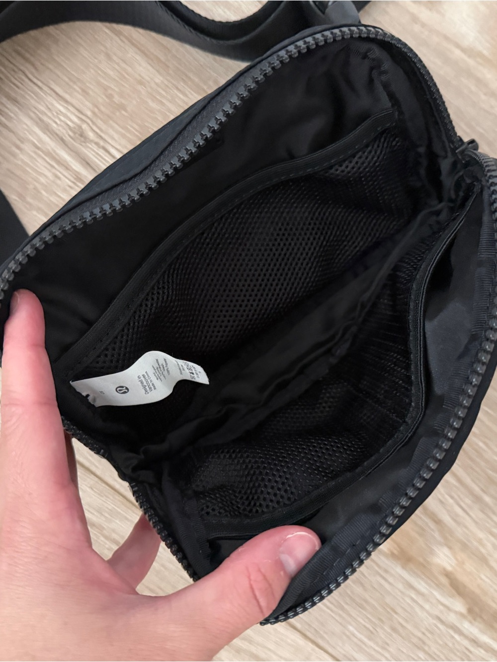lululemon athletica Black Belt Bag - Picture 2 of 2